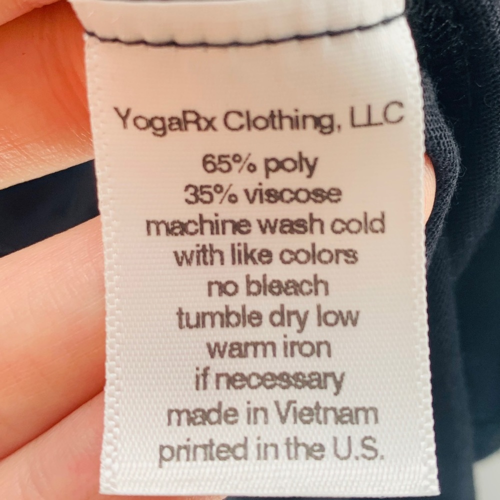 YogaRx Yogarama Black Red Workout Yoga Sleeveless Tank Top Size Medium - Picture 6 of 7